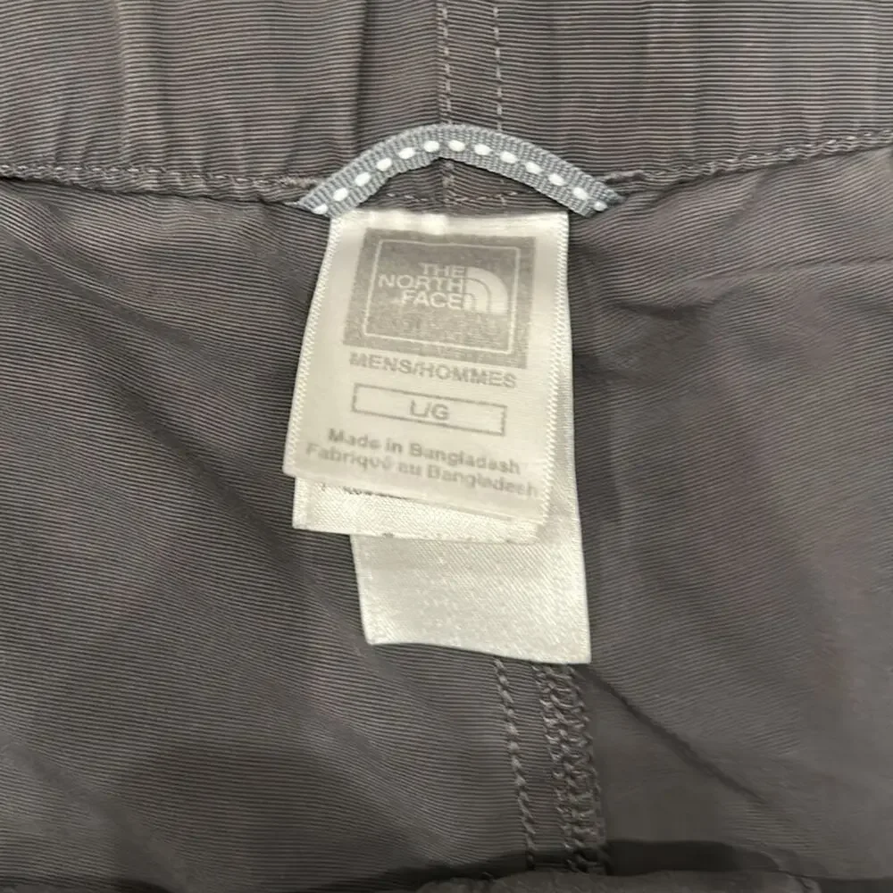 THE NORTH FACE Men's Nylon Belted  Dark Grey Cargo Shorts L